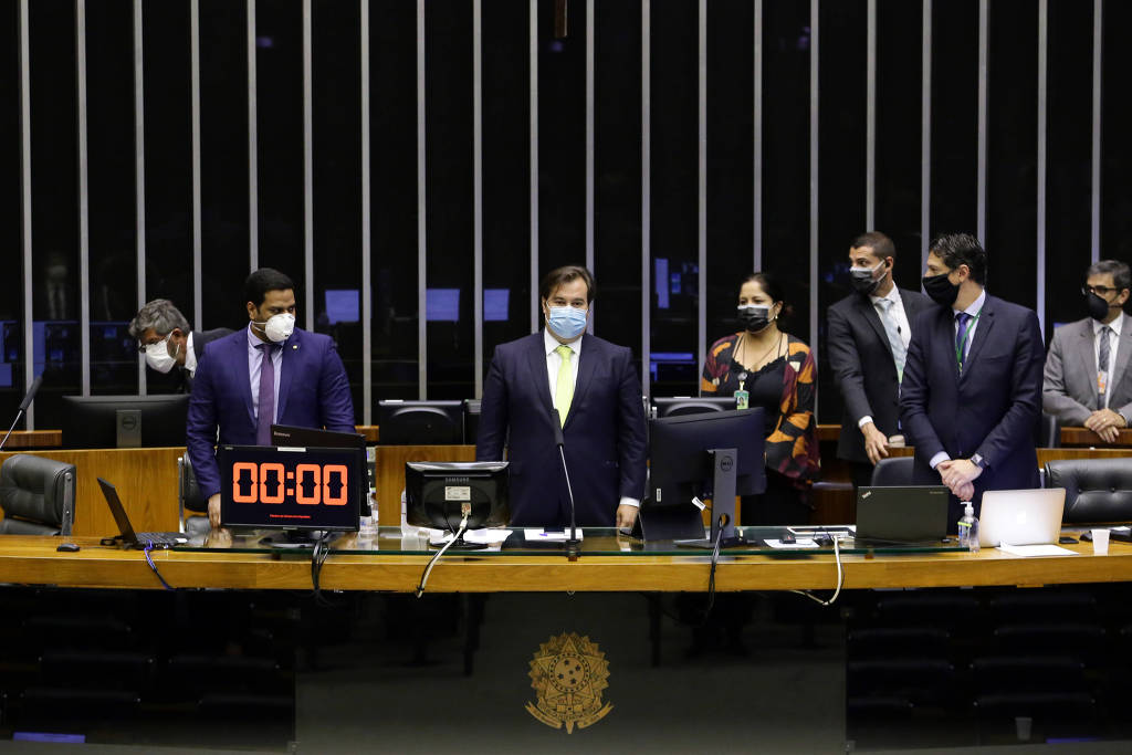 ELEIÇÕES: Presidente Rodrigo Maia negocia propaganda partidária e recursos para prefeitos