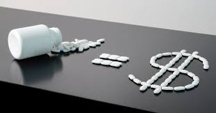 Senado Federal aprova suspensão de reajuste de remédios e de planos de saúde