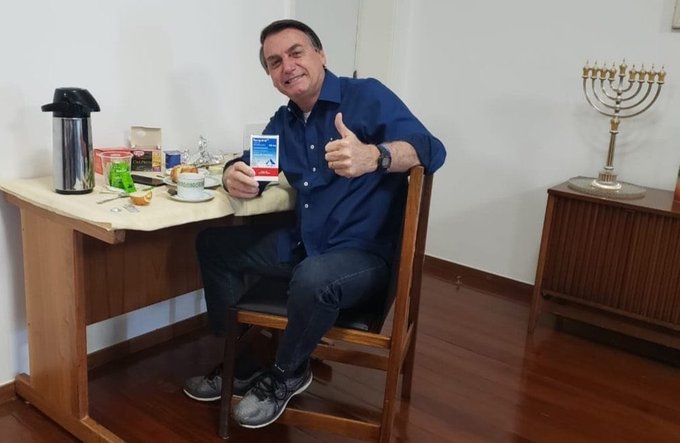 CURADO: Jair Bolsonaro divulga que testou negativo para covid-19 neste sábado