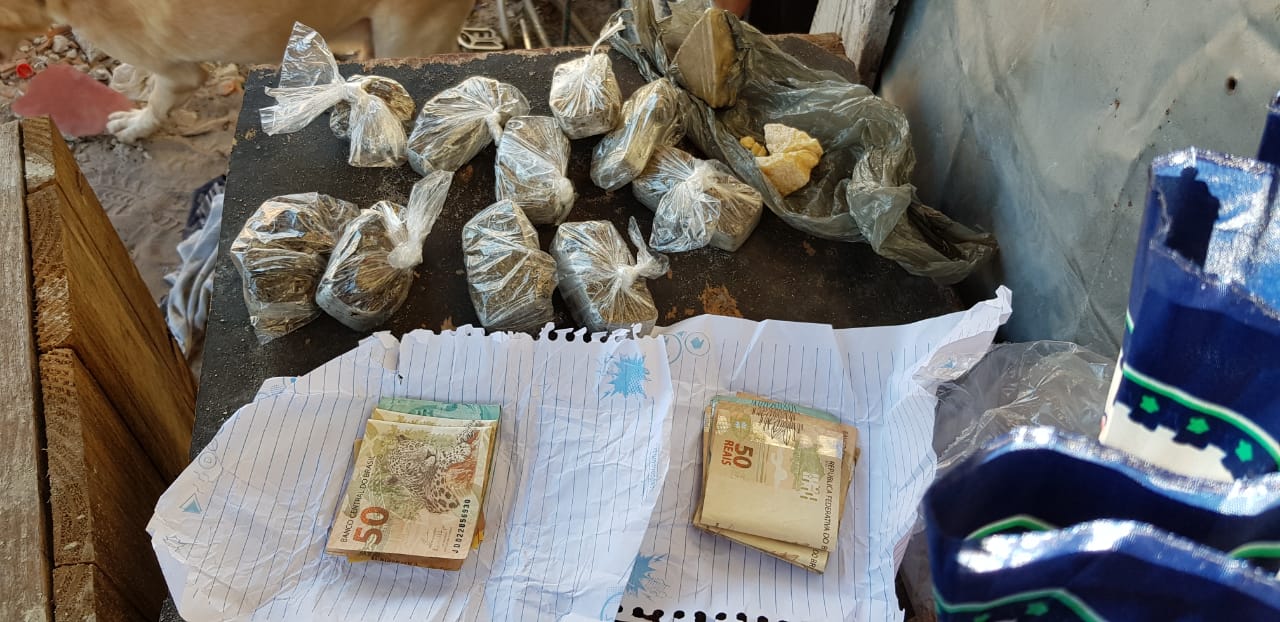 Polícias Civil e Militar apreendem drogas, dinheiro e arma de fogo nas comunidades "Paraisópolis" e " Talibã" em Cabedelo