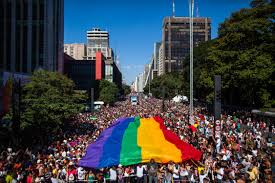 COVID-19: SP adia Carnaval de 2021 para blocos de rua e escolas de samba e cancela Parada LGBTQIA+