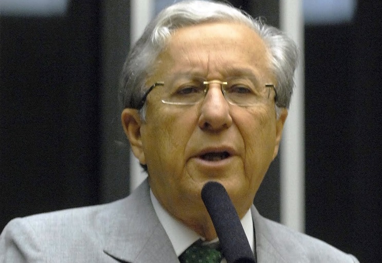 Ex-deputado Armando Abílio morre de infarto aos 76 anos