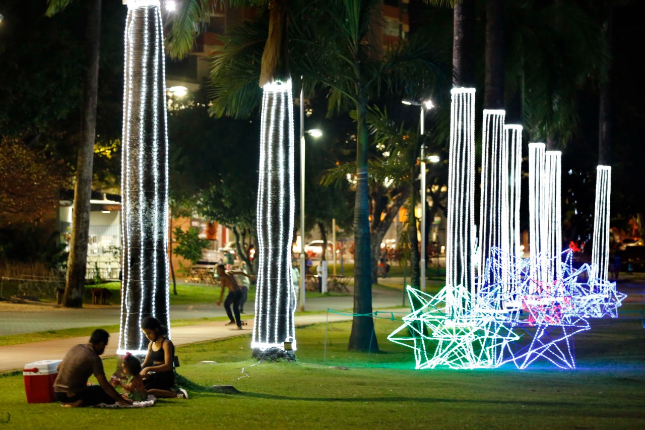 JÁ É NATAL: Prefeito Luciano entrega decoração natalina no Parque da Lagoa, Largo de Tambaú e outros pontos da cidade de João Pessoa