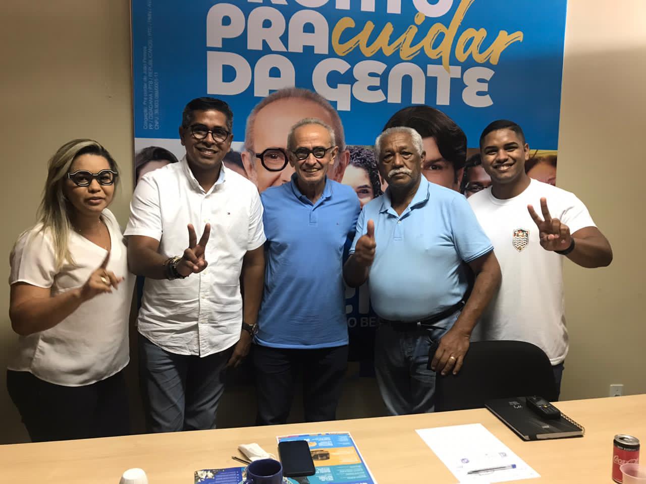 Vereadores João e Elmano Santos anunciam apoio ao candidato Cícero para o segundo turno das eleições em João Pessoa