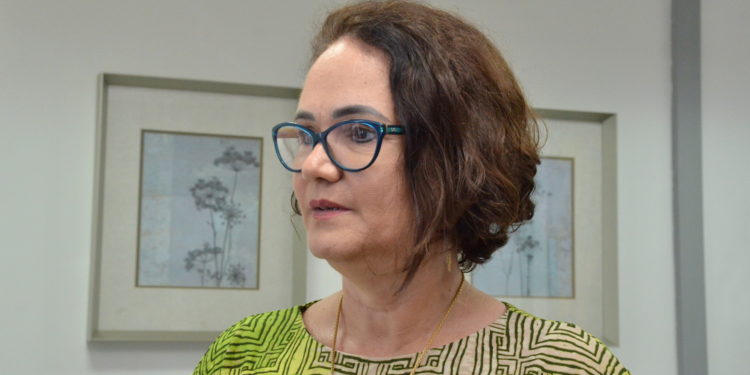Juíza da 1ª Zona Eleitoral determina retirada de mensagem ofensiva a Cícero Lucena postada por filha de Leila Fonseca