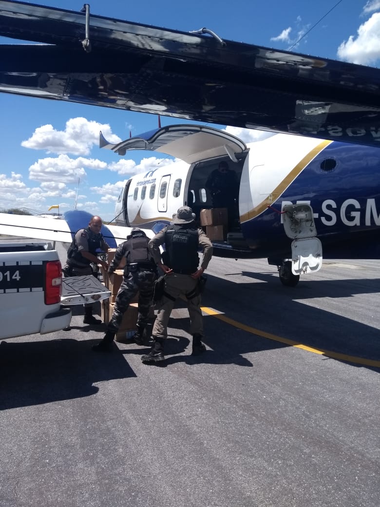 Polícia Militar da Paraíba apreende aeronave com carregamento de cocaína no aeródromo de Catolé do Rocha