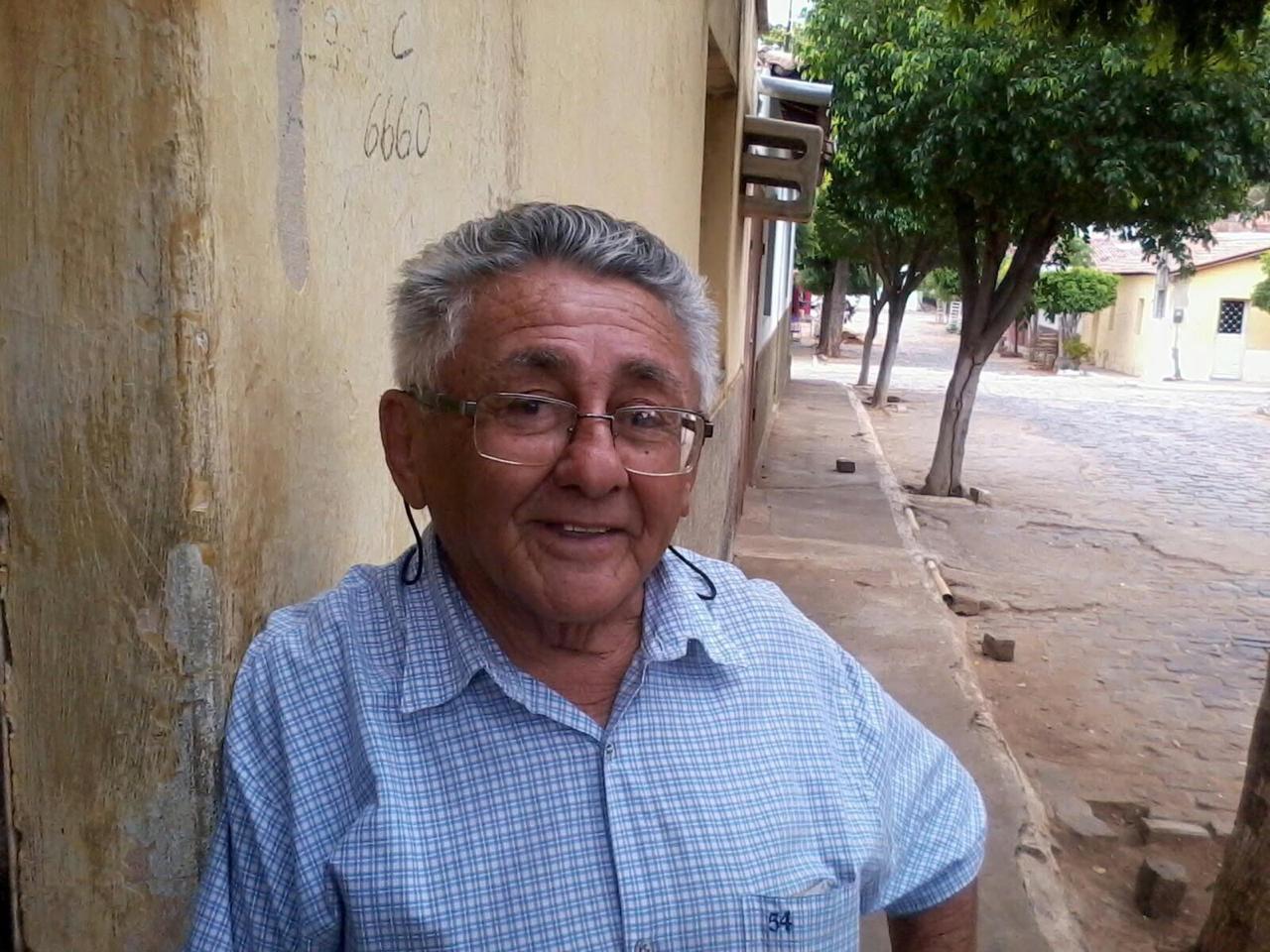 LUTO: Morto por Covid, delegado Bosco Cândido é sepultado em Cachoeira dos Índios