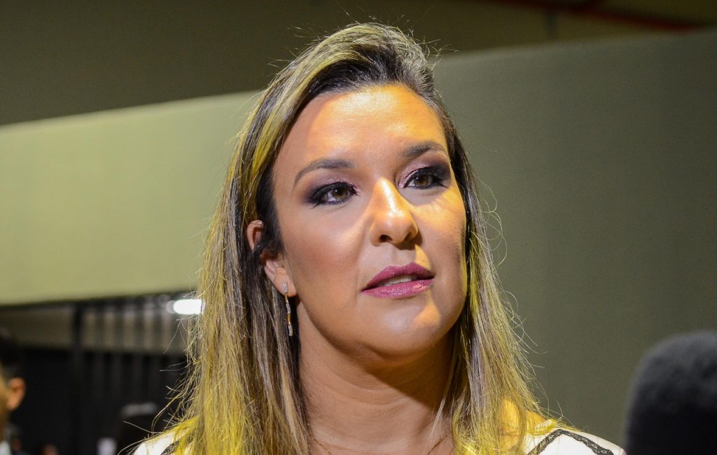 INTOLERÂNCIA: Deputada Camila pede apoio da Unale para mulheres eleitas no pleito deste ano que estão sendo vítimas de violência