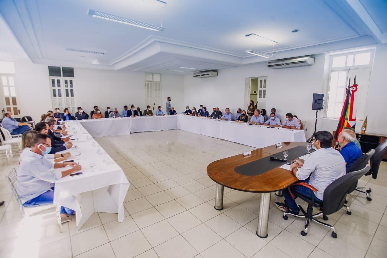 Cícero Lucena realiza 1ª reunião com secretários e reitera necessidade de excelência e agilidade nos serviços para população de João Pessoa