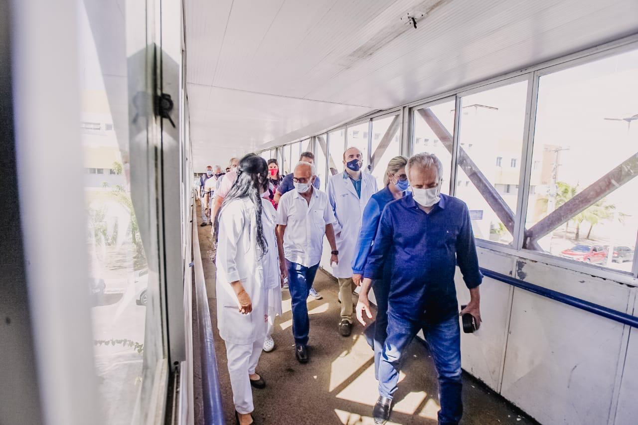 Prefeito Cícero Lucena denuncia situação de abandono e anuncia ação para recuperar os serviços do hospital Trauminha de Mangabeira