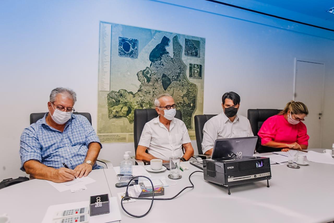 VIDEOCONFERÊNCIA: Prefeito Cícero Lucena participa de reunião com ministro da saúde para definir logística da vacinação contra Covid em João Pessoa