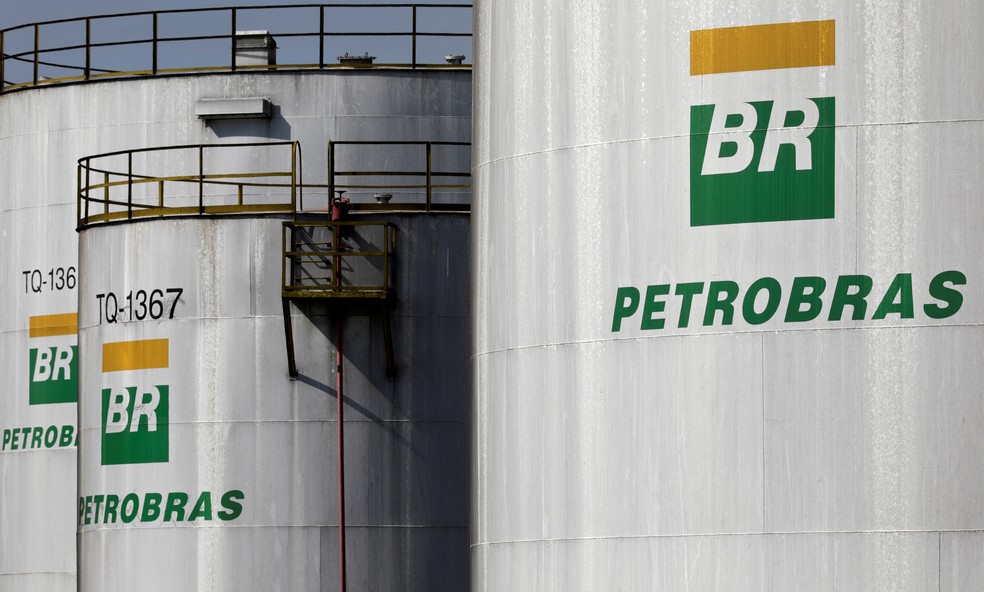 REAJUSTE: Petrobras autoriza aumento de 7,6% no preço da gasolina nas refinarias a partir de terça-feira