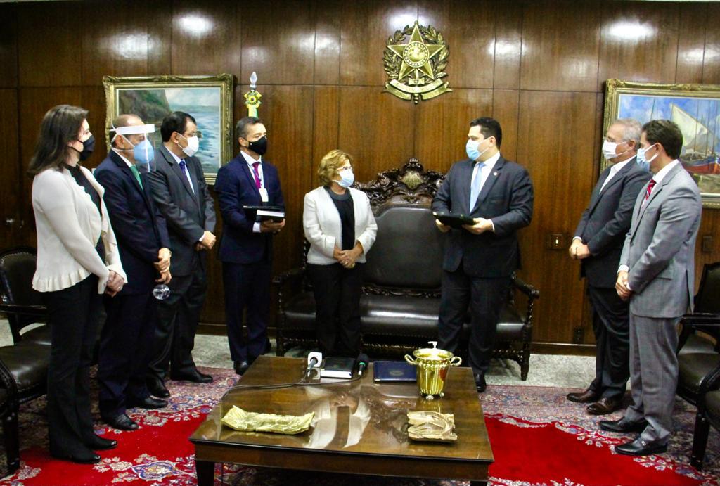 Nilda Gondim assume vaga de José Maranhão no Senado Federal