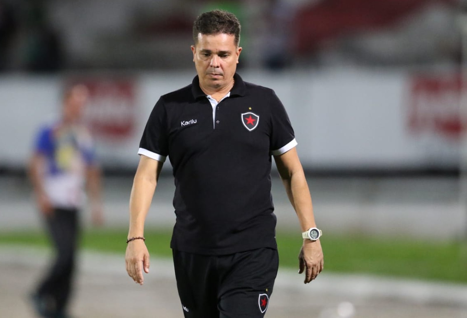 Em crise financeira, Botafogo-PB não renova contrato com treinador Piza para a temporada 2021
