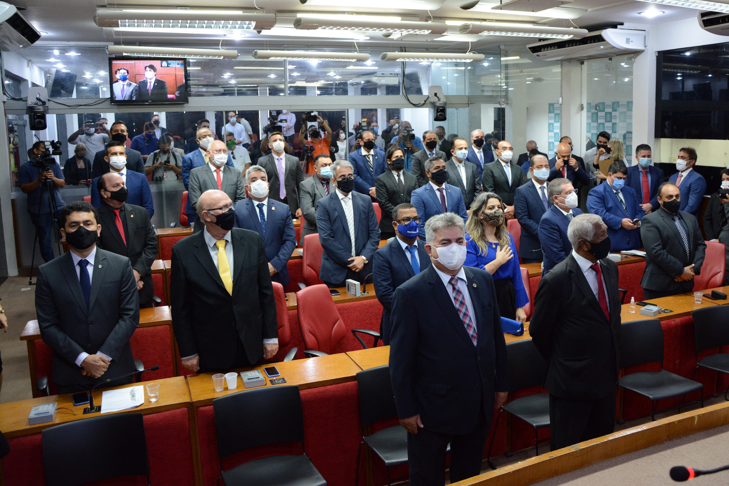 Câmara de João Pessoa empossa novos vereadores para o quadriênio 2021/2024 e elege Dinho e Bruno Farias como presidentes para os 2 próximos biênios