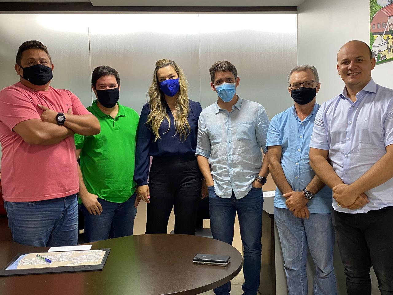 Deputados de oposição se reúnem e defendem volta das sessões presenciais na ALPB