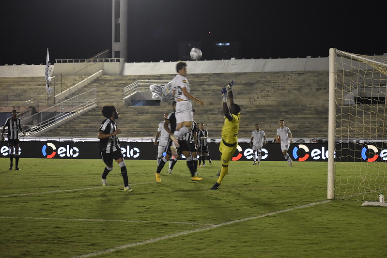 Treze faz bom jogo, mas perde para o América-MG  e é eliminado da Copa do Brasil