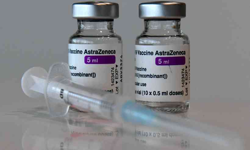 IMUNIZAÇÃO: Vacina de Oxford reduz transmissão e tem 76% de eficácia após 22º dia