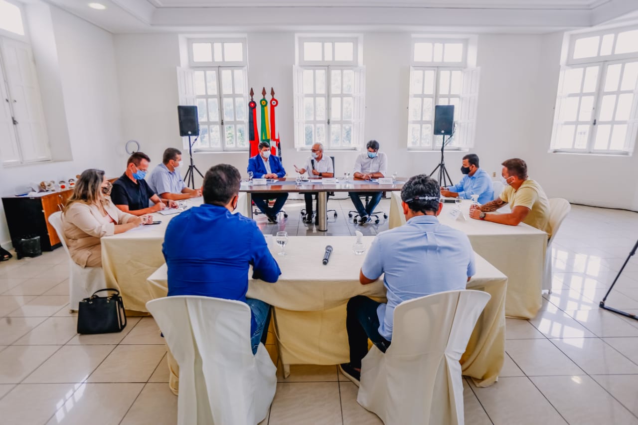 Em reunião com o prefeito Cícero Lucena, mesa da Câmara de João Pessoa assegura apoio as ações da Prefeitura da Capital no enfrentamento a Covid-19