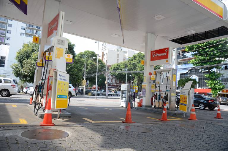 Gasolina custa até R$ 5,50 em João Pessoa, revela pesquisa do Procon-JP