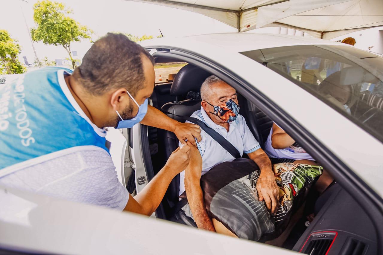 Mais vacina, Saúde da Paraíba inicia no dia 2 de abril vacinação com a segunda dose de reforço contra a Covid-19 em idosos acima de 80 anos