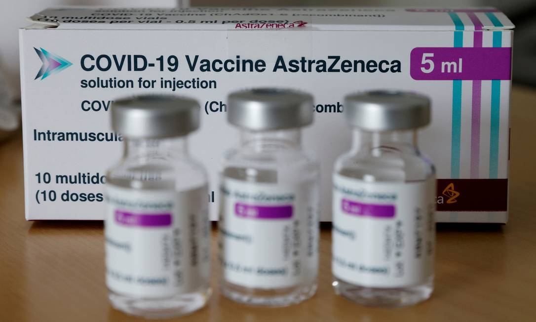 Testes apontam que remédio da AstraZeneca reduz em 77% risco de Covid