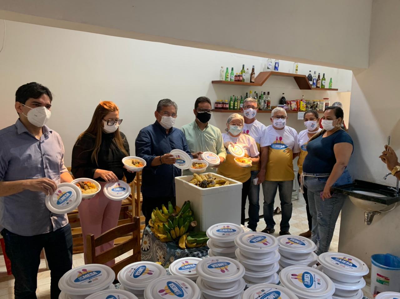 Presidente Adriano Galdino participa da entrega de alimentos do 'Tá na Mesa' em Pocinhos