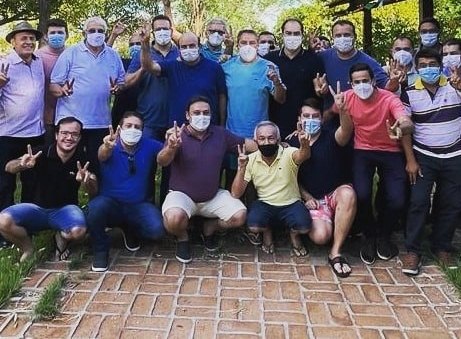 Efraim Filho reforça pré-candidatura ao Senado Federal em reunião com lideranças políticas de vários municípios do Estado