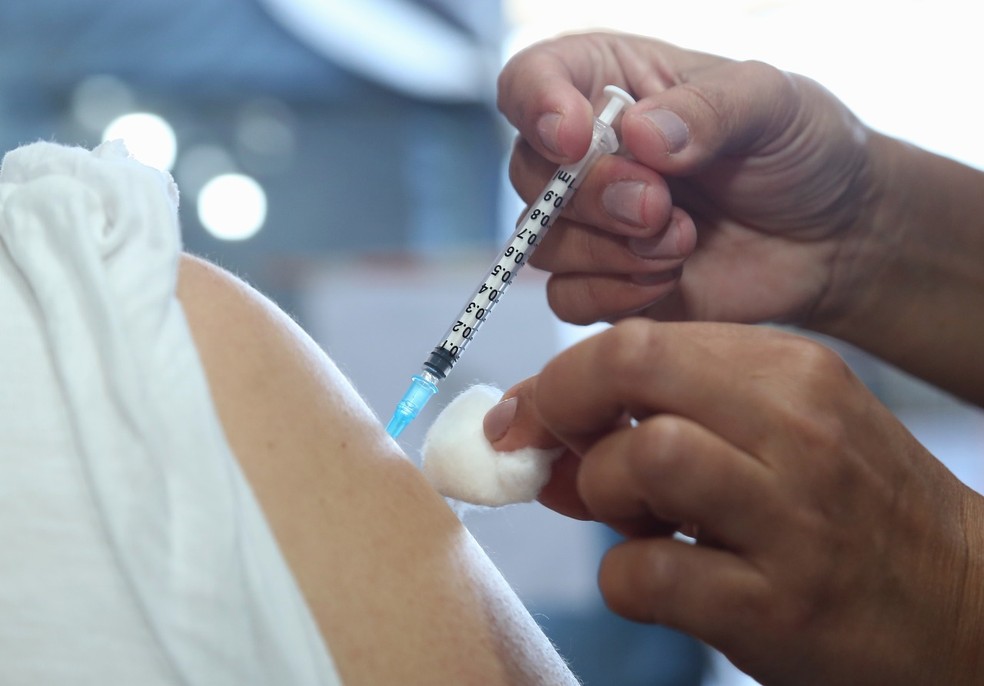 João Pessoa segue aplicando dose de reforço e imunizando pessoas acima de 18 anos e adolescentes com comorbidades