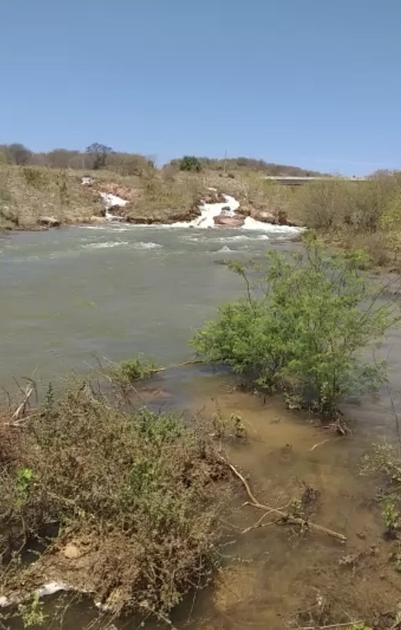TRANSPOSIÇÃO: Jeová comemora chegada das águas do São Francisco em Brejo Santo e Mauriti e diz que breve o sertão da PB viverá nova realidade