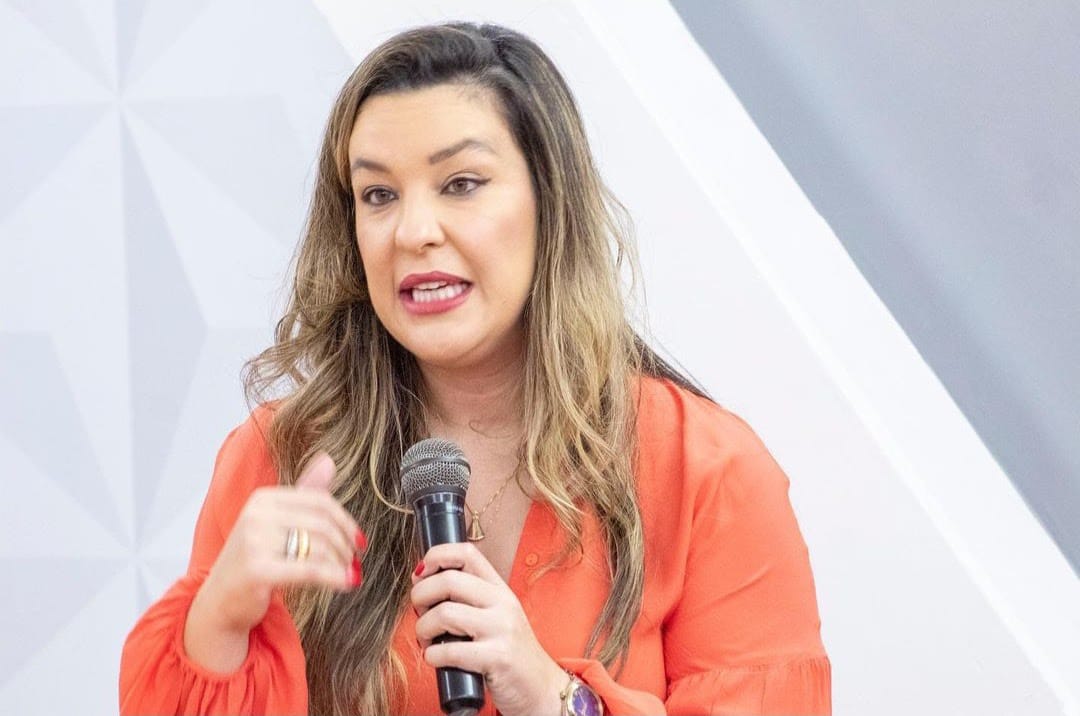 Deputada Camila contesta contra veto do governo a projeto de sua autoria que cria a política de prevenção ao alcoolismo no Estado