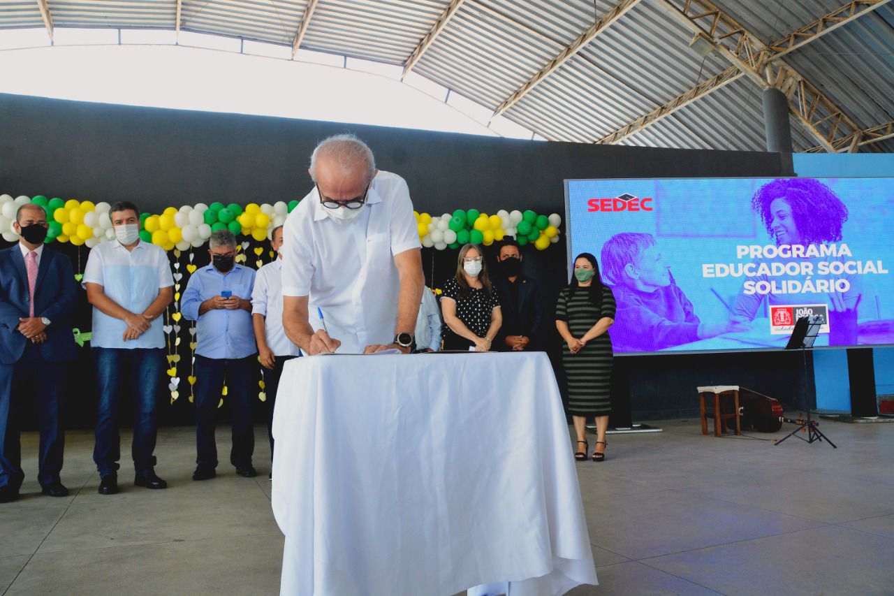 Prefeito Cícero lança em Mangabeira Programa "Educador Social Voluntário" para atender pessoas com deficiência