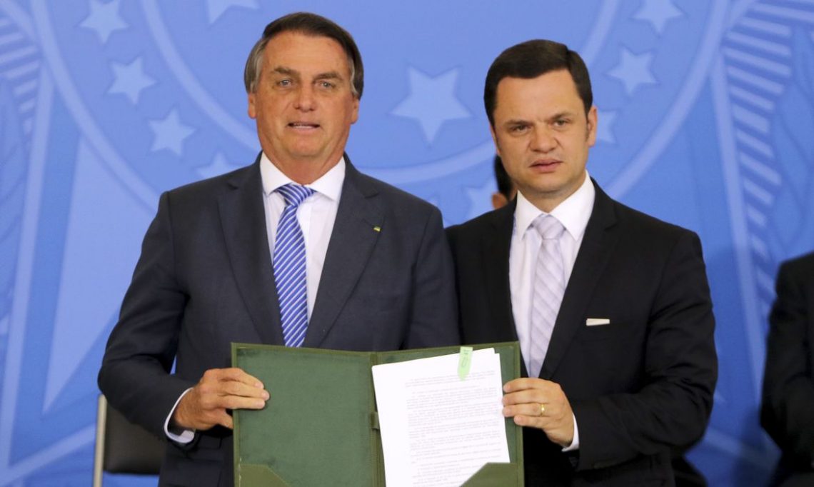 Presidente Bolsonaro lança programa habitacional para profissionais da segurança pública do País