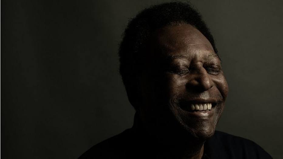 Internado há seis dias no Albert Einstein, Pelé revela retirada de tumor cancerígeno no cólon