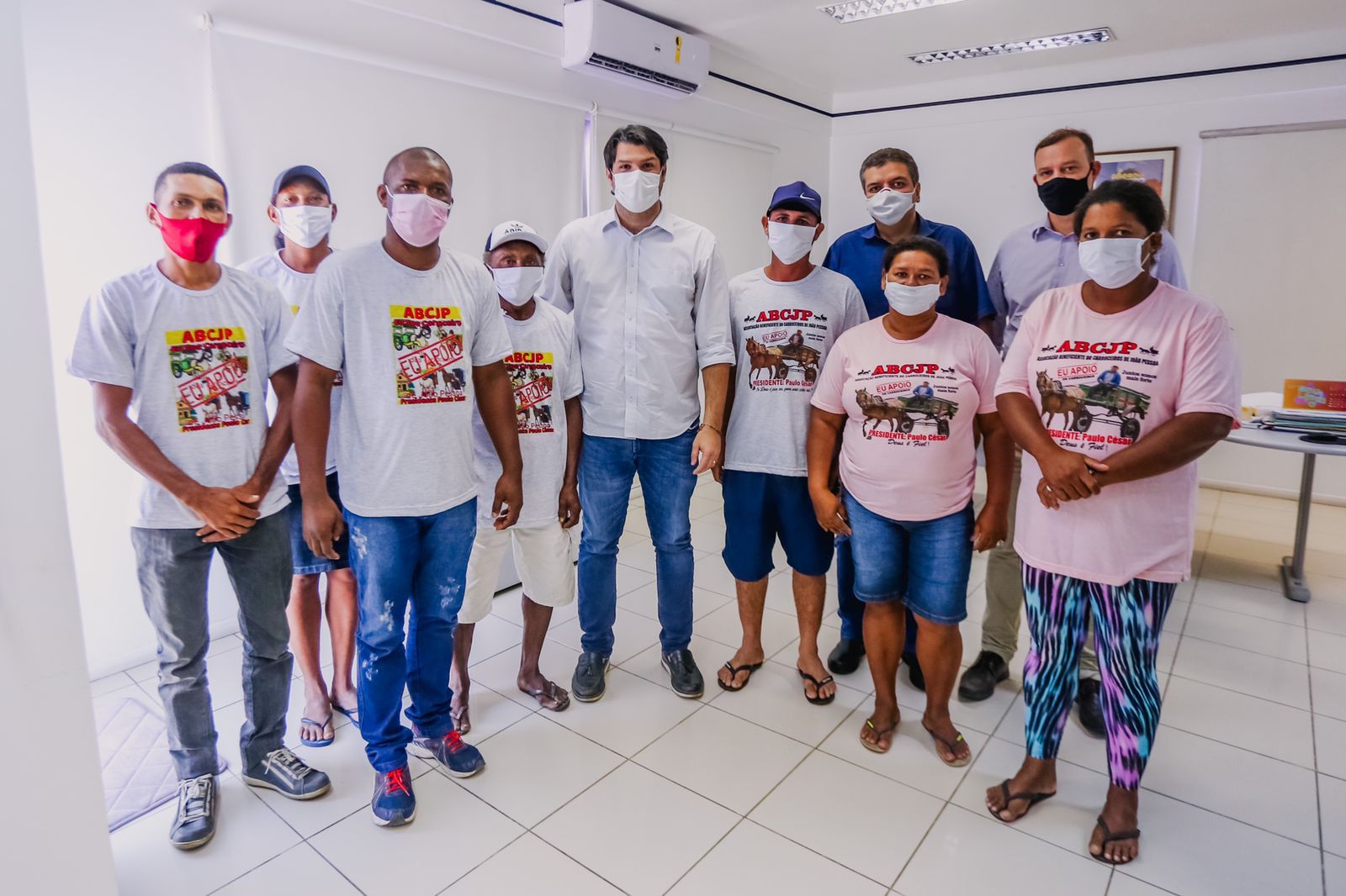 Após protesto, Prefeitura de João Pessoa busca alternativas com carroceiros devido a impedimento do uso de animais