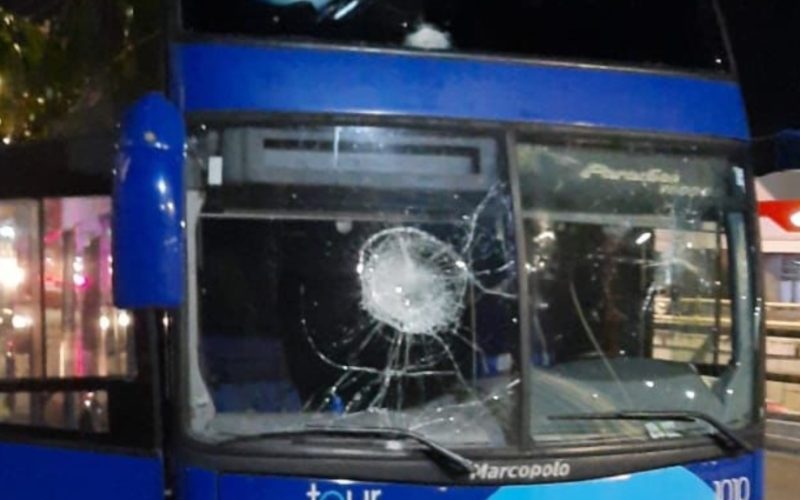 SELVAGERIA: Torcedores do América agridem jogadores e depedram ônibus da delegação do Campinense em Natal