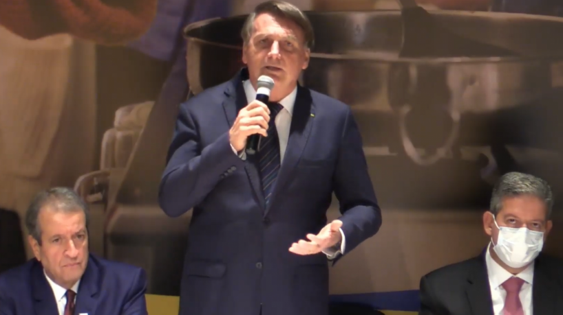 Presidente Jair Bolsonaro oficializa filiação ao PL e afirma:  "Nós tiramos o Brasil da esquerda"