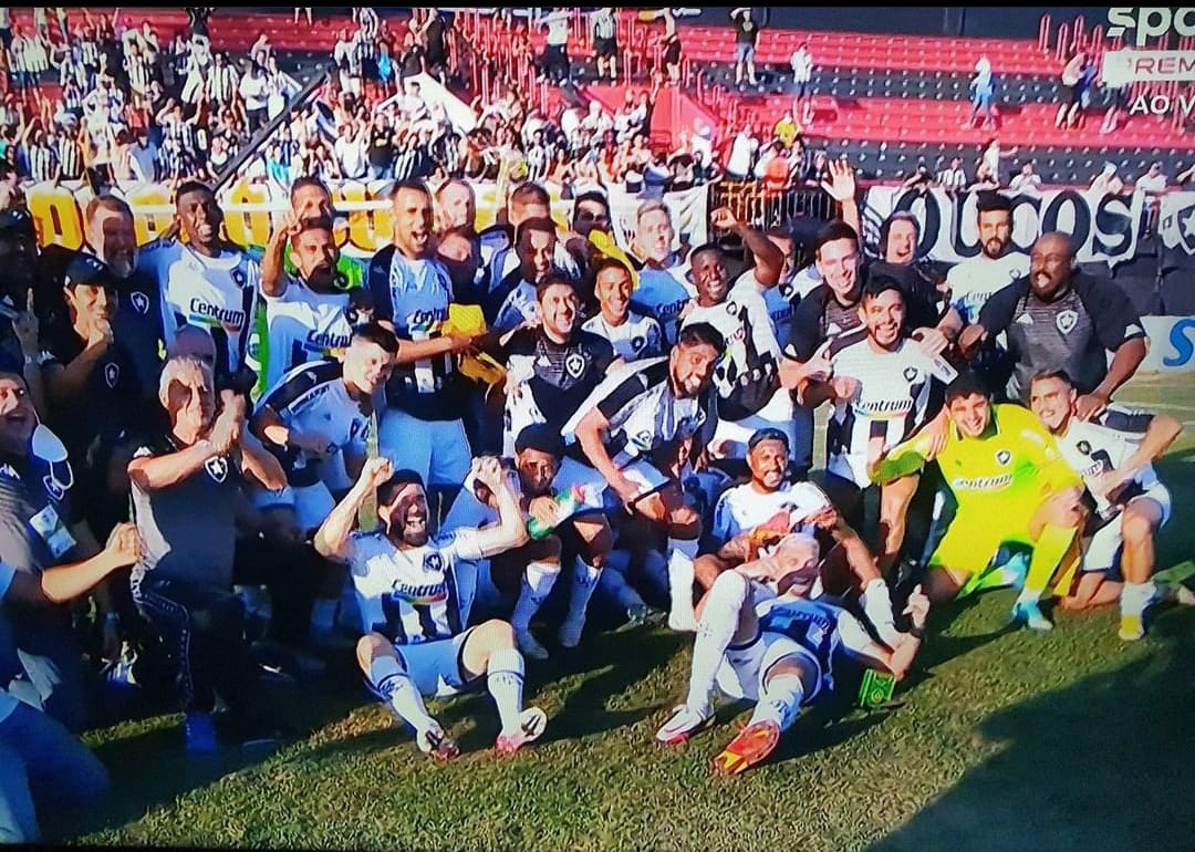 De volta a elite do futebol, Botafogo-RJ derrota o Brasil de Pelotas e conquista por antecipação o título de campeão da série B