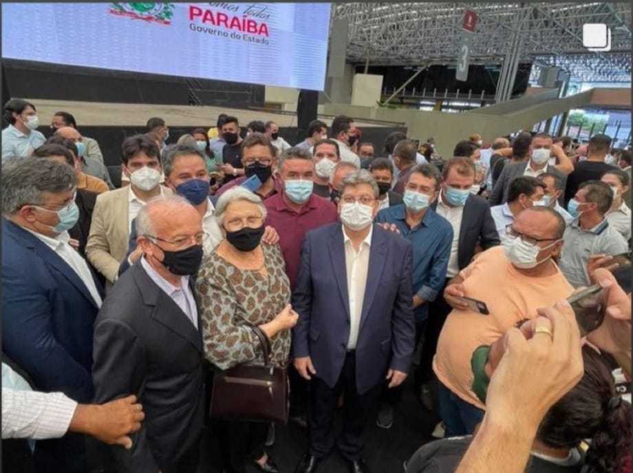 Governador João atende pleitos de Branco Mendes e autoriza asfaltamento de ruas e travessias urbanas em municípios de sua base política