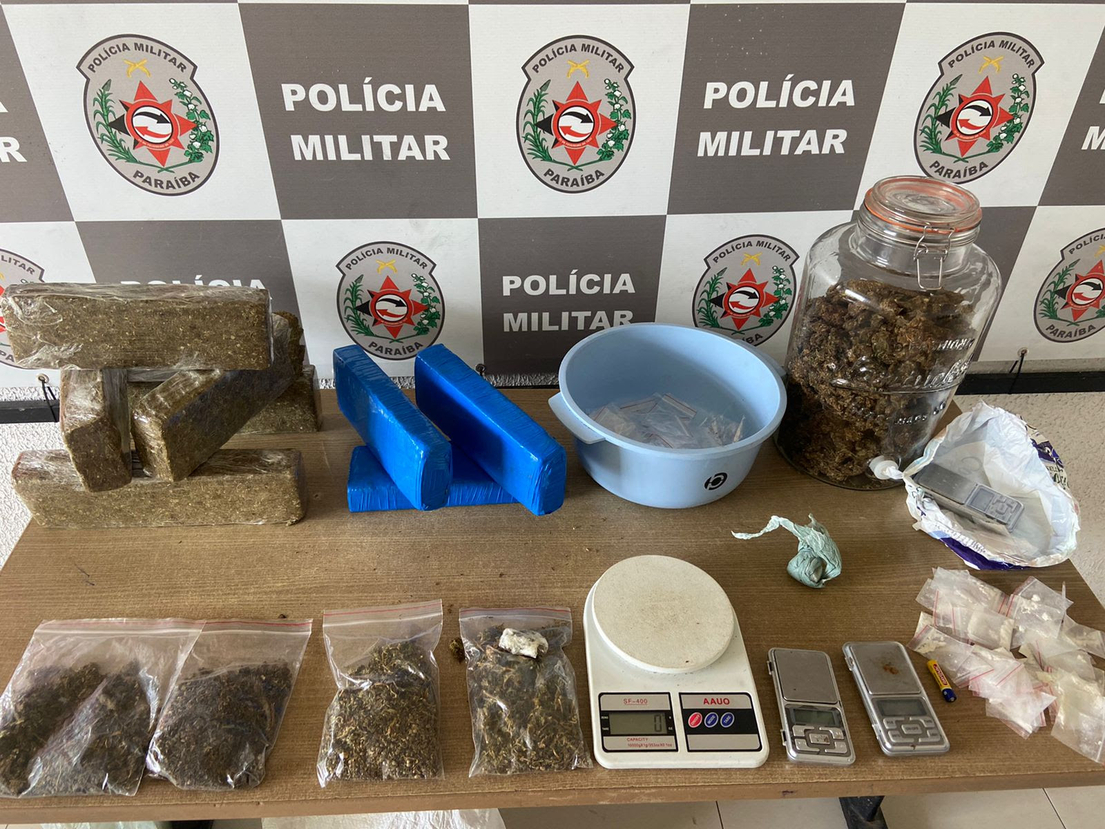 Polícia Militar apreende no bairro do Cuiá carregamento de drogas que seriam distribuídas neste final de ano em João Pessoa