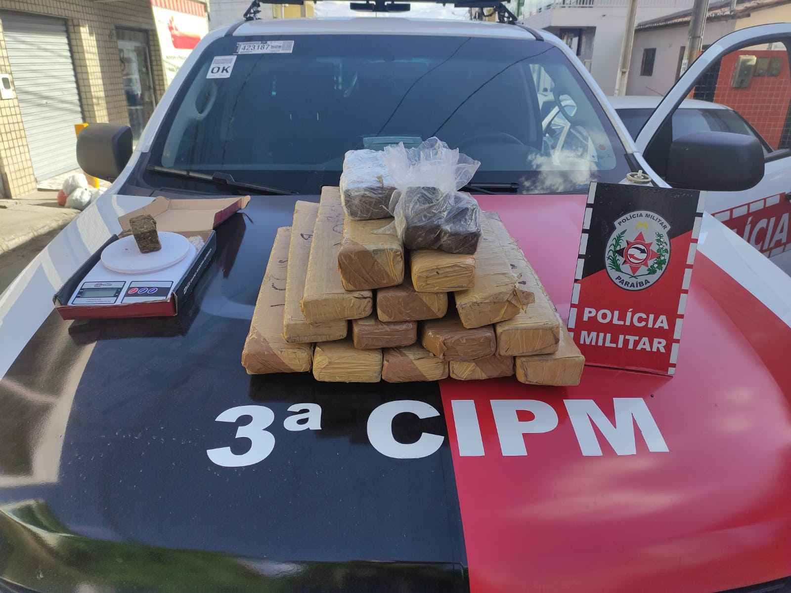 Polícia Militar prende 148 suspeitos e 20 quilos de drogas durante final de semana na Paraíba