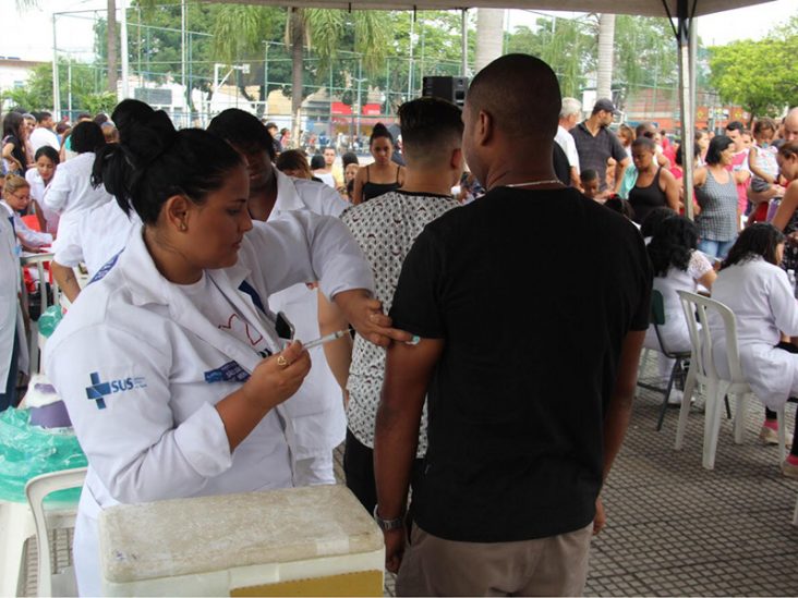 Imunização, no Brasil, mais de 143 milhões de pessoas estão totalmente vacinadas contra a Covid-19