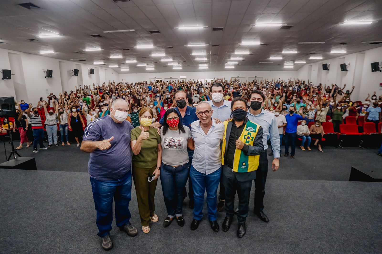 Cícero Lucena anuncia concurso com 250 vagas e bonificação para agentes de saúde e de endemias em João Pessoa