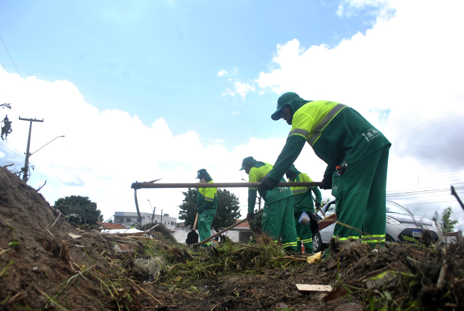 Limpeza Urbana, Emlur executa serviços de zeladoria em oito localidades de João Pessoa nesta sexta-feira