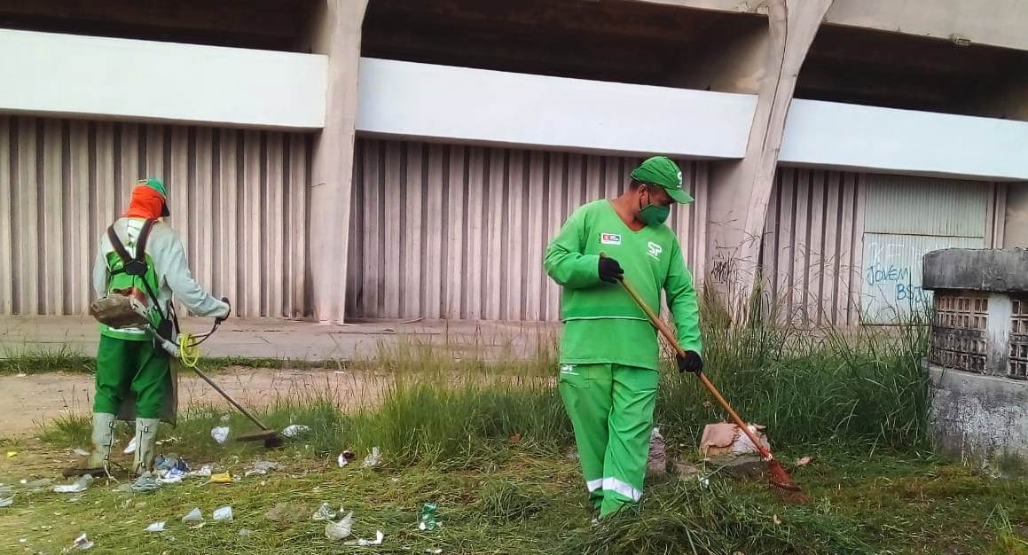 Emlur inicia serviços de zeladoria e capinação no entorno do Estádio Almeidão, na Epitácio Pessoa e na Beira Rio