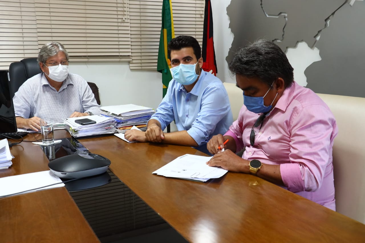 Adesão, prefeito de Mari, Antônio Gomes, anuncia apoio político ao governador João Azevêdo