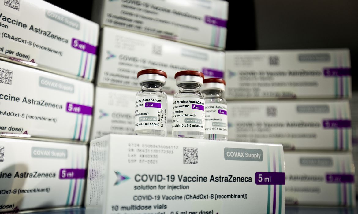 Vacina AstraZeneca Covax Suply (06.05.2021)
Foto: Breno Esaki/Agência Saúde DF