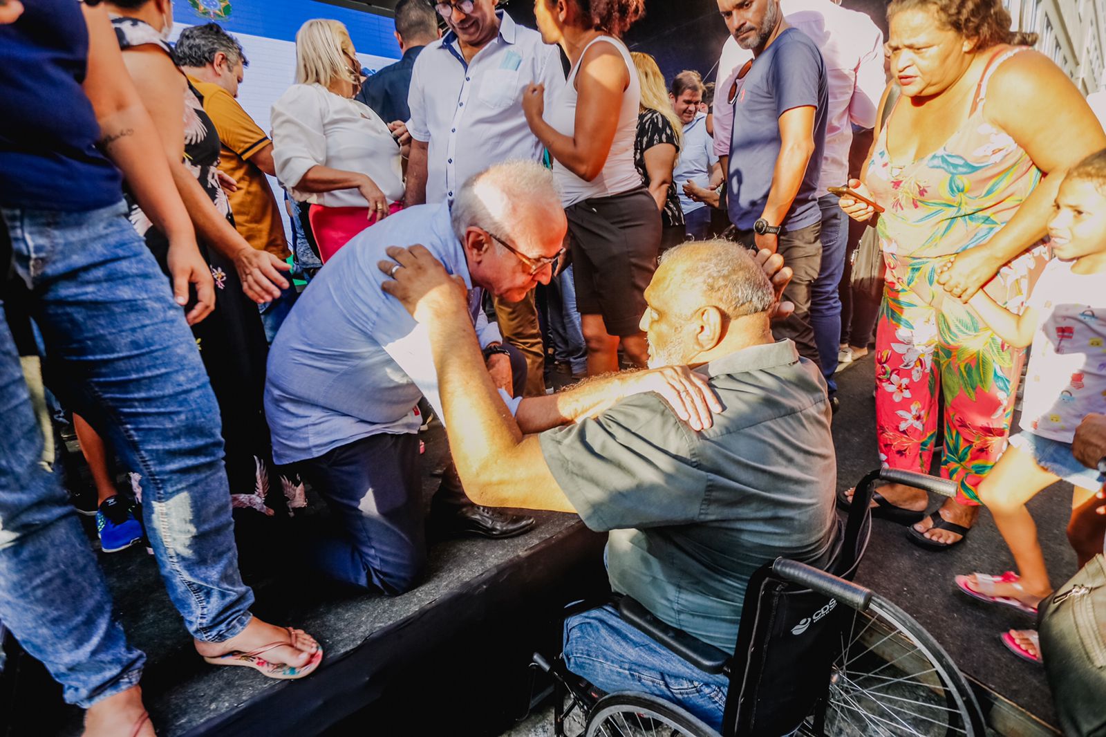 Cícero entrega 192 apartamentos e anuncia doação de geladeiras e fogões às famílias beneficiadas do Residencial Vista Alegre IV