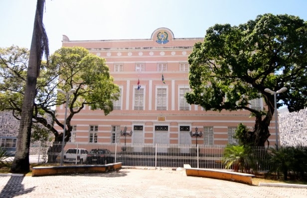 Assembleia Legislativa de Alagoas realiza eleição indireta para governador-tampão neste domingo