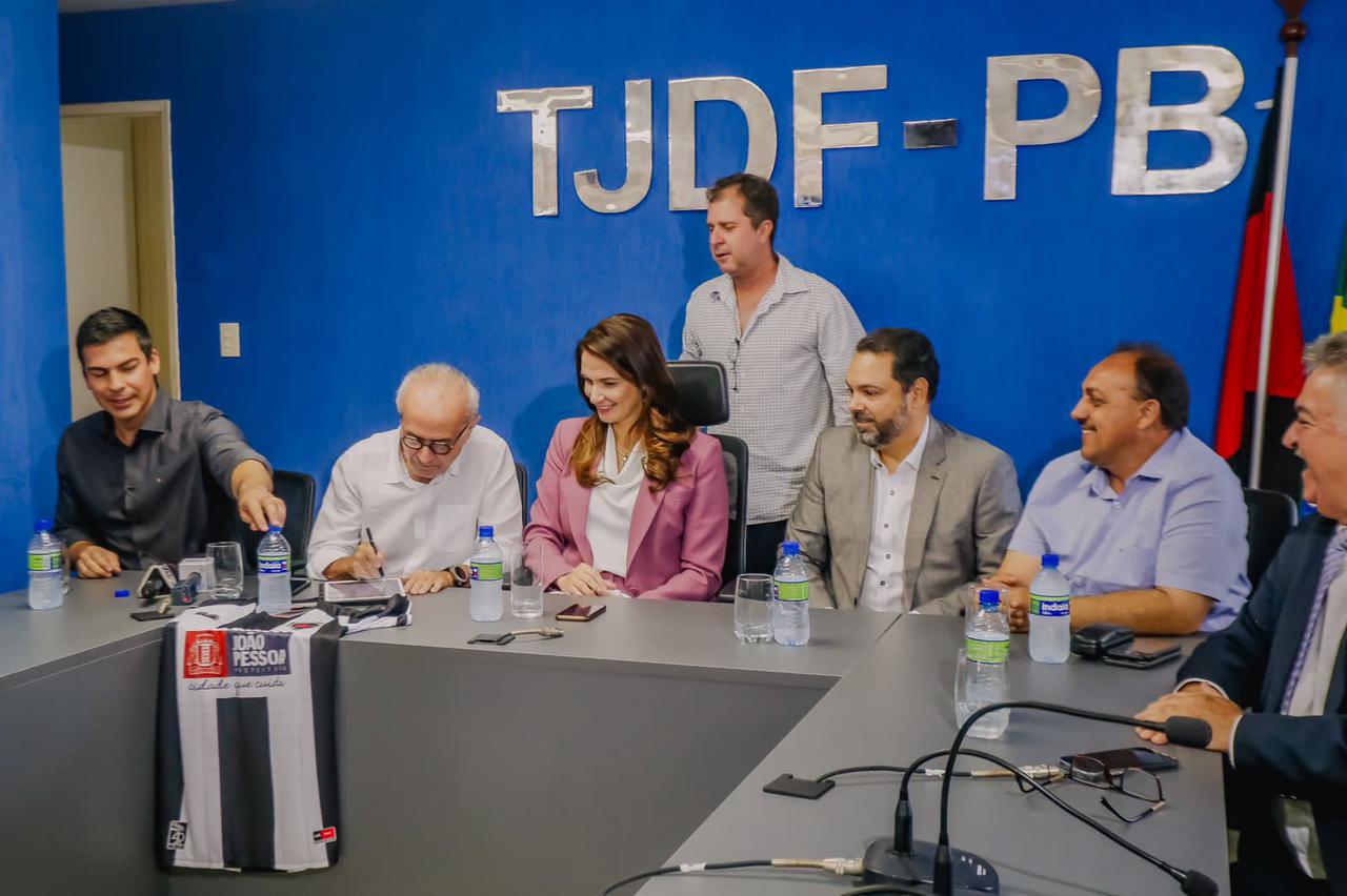 Parceria renovada, Prefeitura de João Pessoa oficializa apoio financeiro de R$ 800 mil ao Botafogo-PB